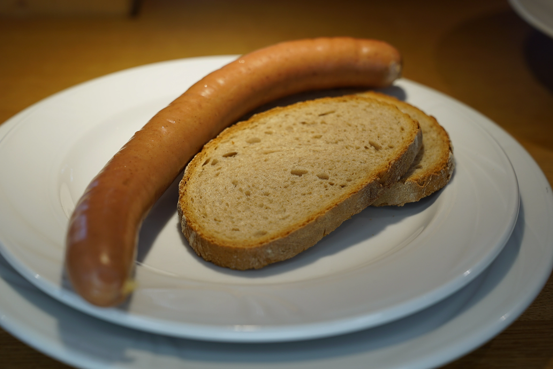 Bockwurst-mit-Brot