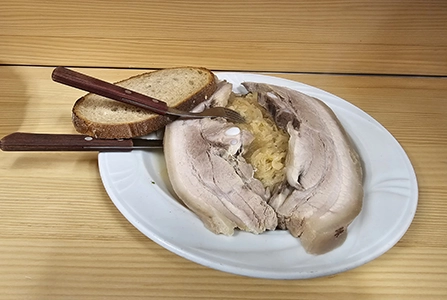 Kesselfleisch-mit-Sauerkraut